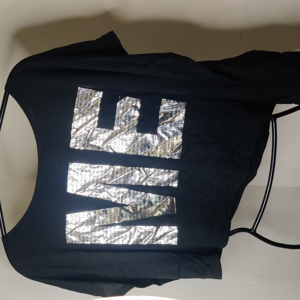 Pre owned excellent condition cute girl black blouse